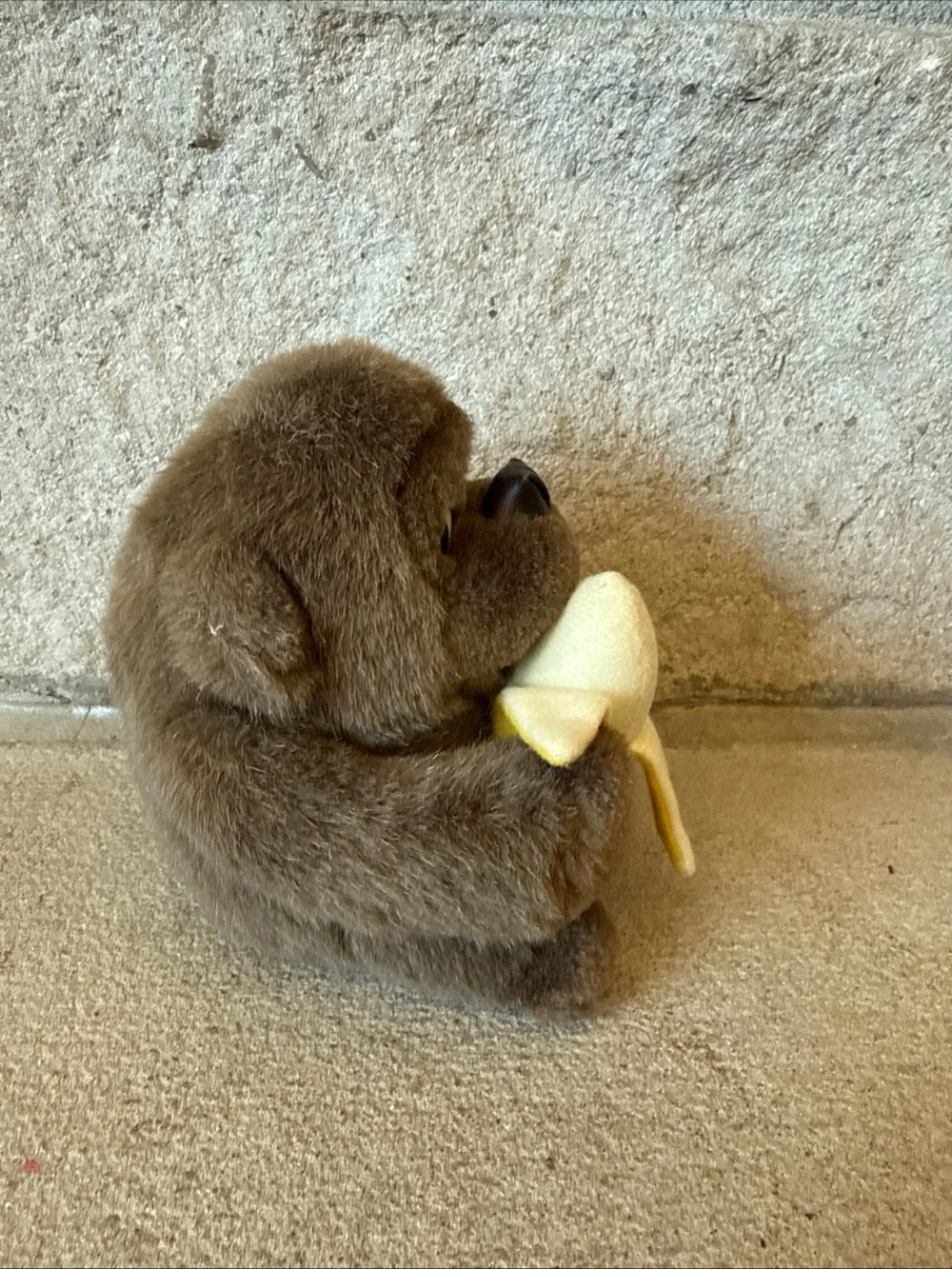 Toys Embrace Vintage Gorilla With Banana Plush Side Eye Ape Stuffed 